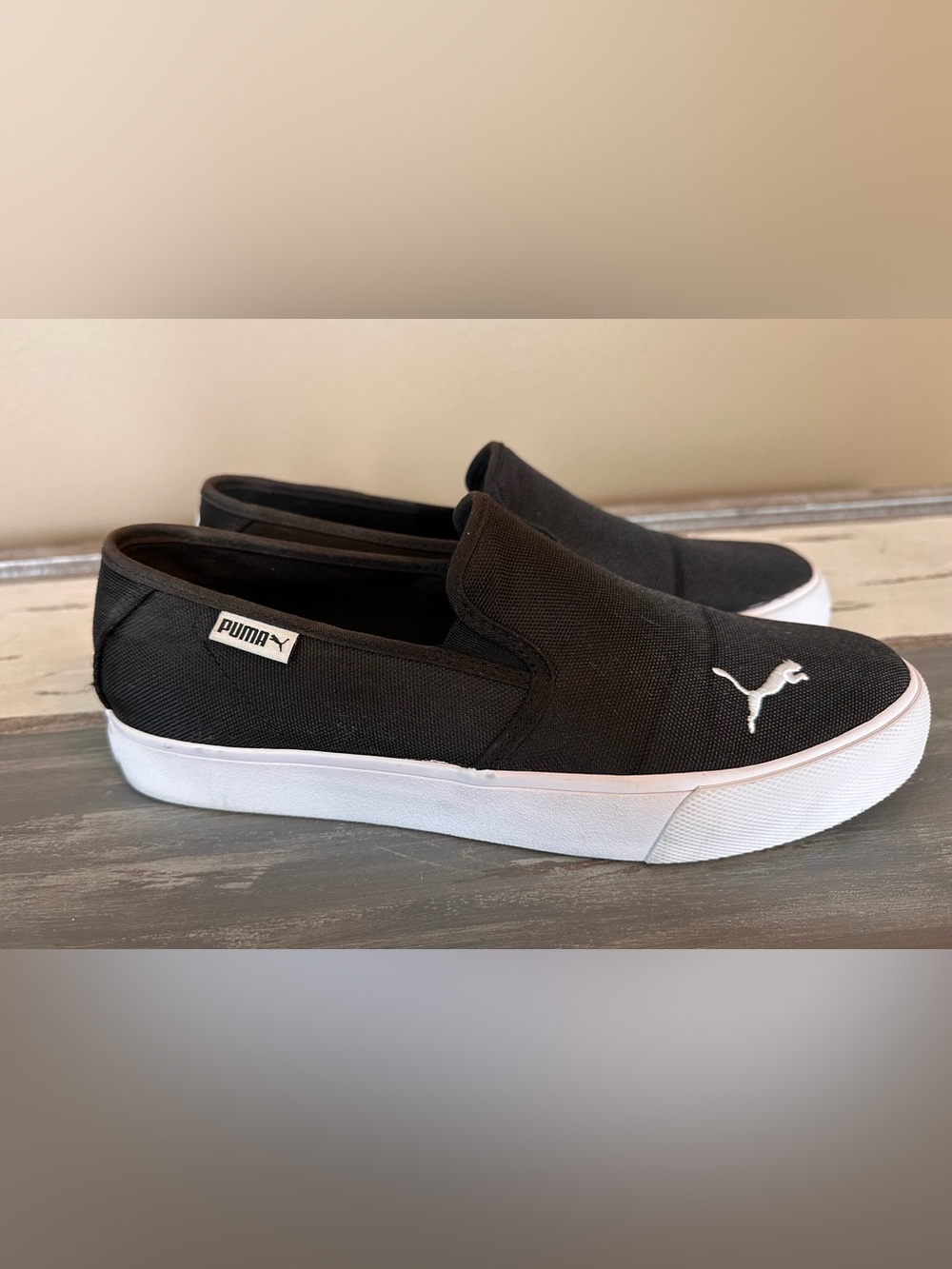 🖤 PUMA Bari Women’s Slip-On Sneakers – Black/White – Size 9.5